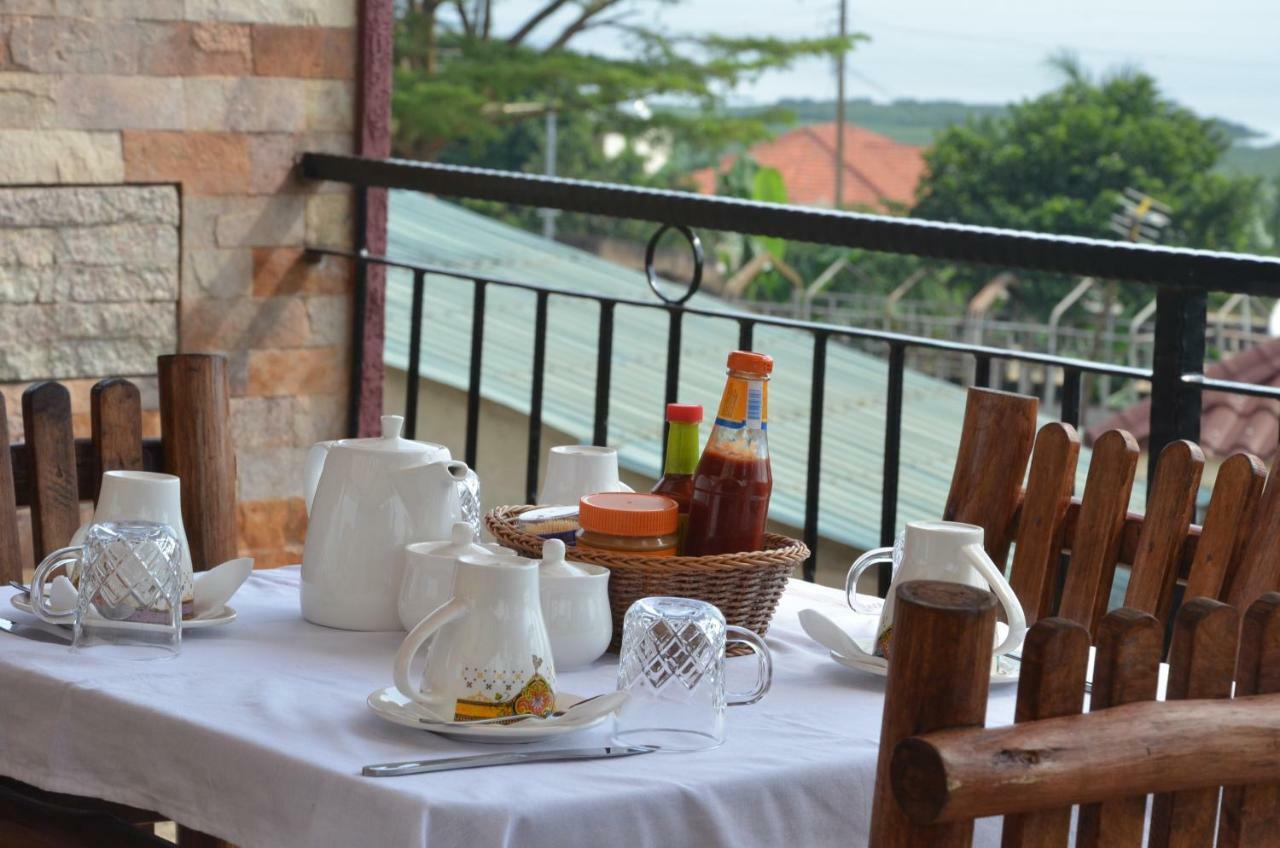 Airport Link Guest House Entebbe Exterior photo